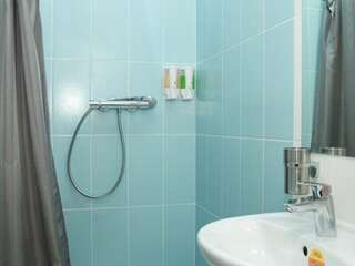 Гостиница Арго Архангельск Бюджетный двухместный номер с 2 отдельными кроватями-9